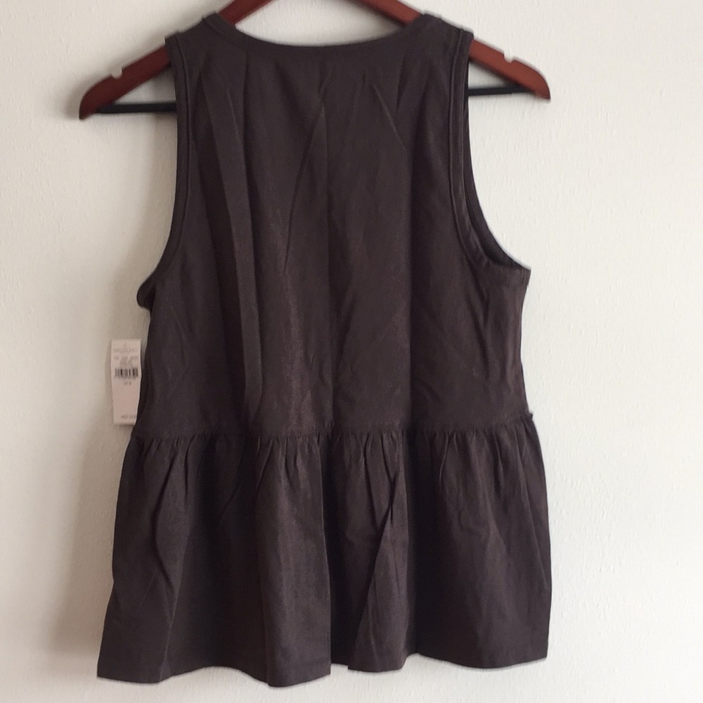 American Eagle Ruffled Tank - Picture 4 of 7